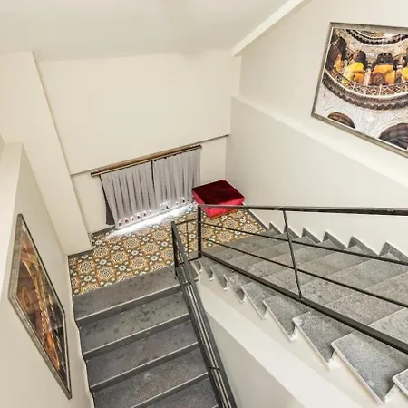 Apartamento Beautiful Bright Cool Modern 1bd Balat Loft! #329