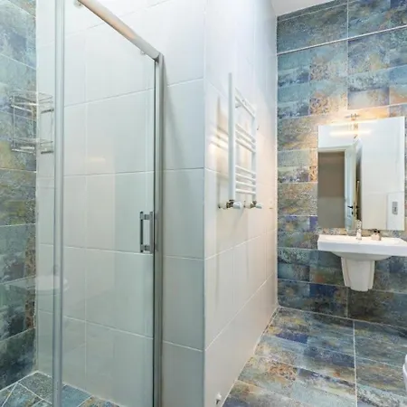 Beautiful Bright Cool Modern 1bd Balat Loft! #329