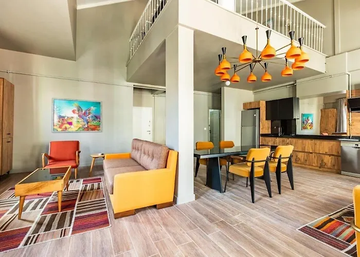 Beautiful Bright Cool Modern 1bd Balat Loft! #329 *
